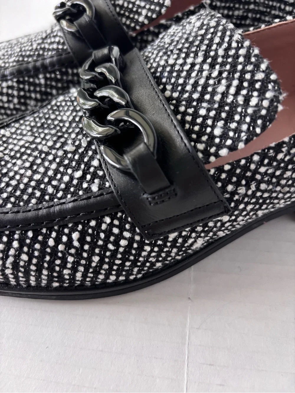 COLE HAAN Stassi Chain Loafers Black White Boucle Women’s Size 9 LIKE NEW